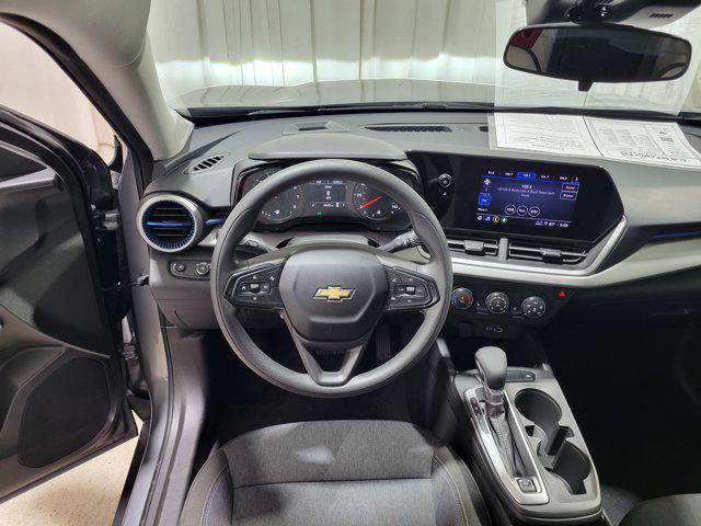 used 2024 Chevrolet Trax car, priced at $19,422