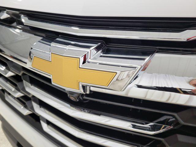 new 2026 Chevrolet Equinox car, priced at $33,193