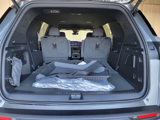 new 2026 Chevrolet Traverse car, priced at $44,113