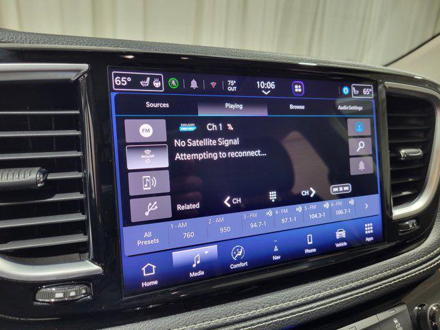 used 2021 Chrysler Pacifica Hybrid car, priced at $24,075