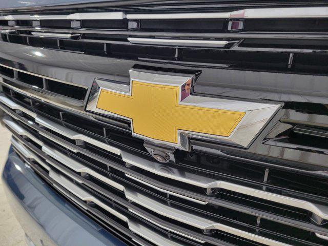 new 2025 Chevrolet Suburban car, priced at $86,038