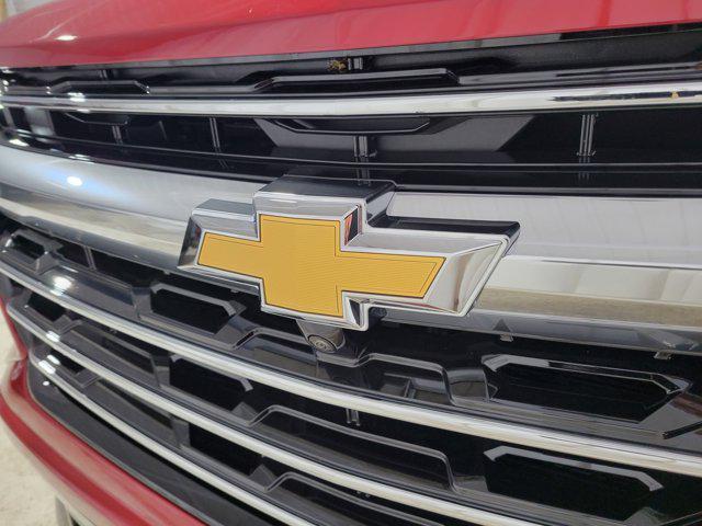 used 2025 Chevrolet Traverse car