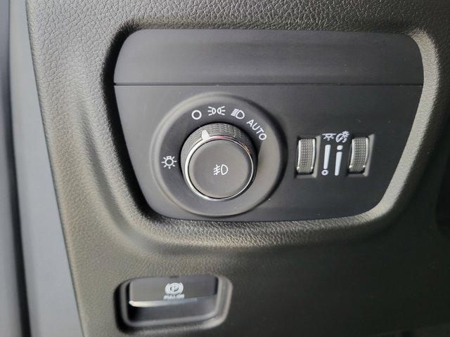 used 2023 Jeep Grand Cherokee car, priced at $38,114