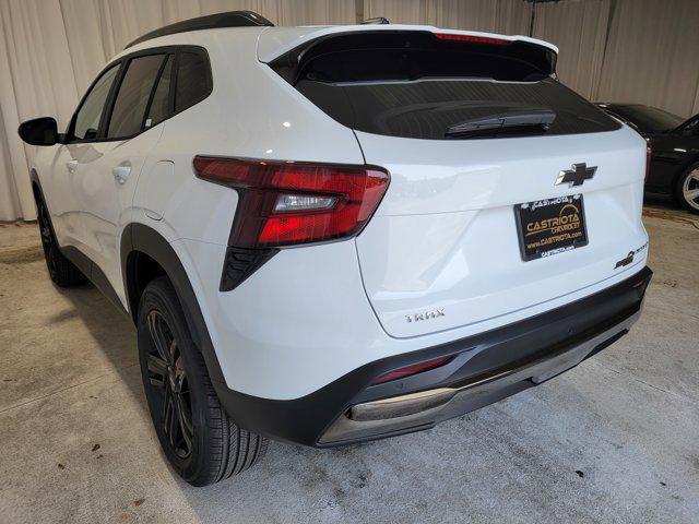 new 2025 Chevrolet Trax car, priced at $27,930