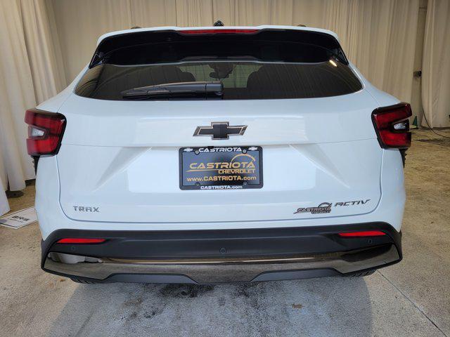 new 2025 Chevrolet Trax car, priced at $27,930