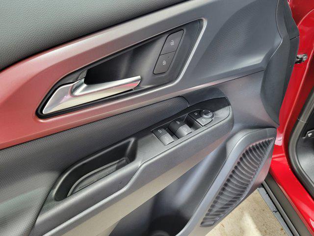 new 2025 Chevrolet Equinox EV car, priced at $40,034