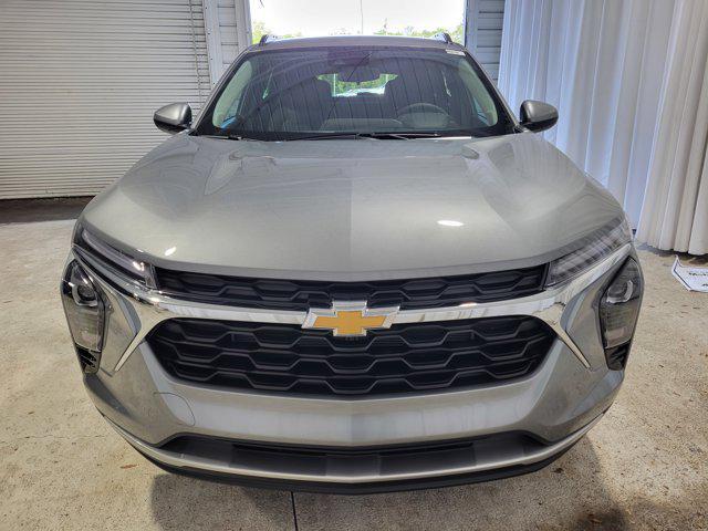 new 2025 Chevrolet Trax car, priced at $25,930
