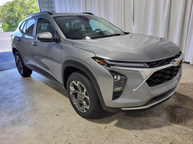 new 2025 Chevrolet Trax car, priced at $25,930