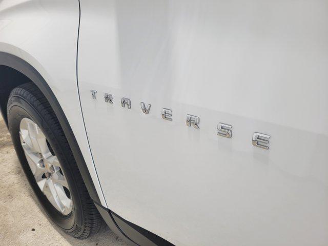 used 2022 Chevrolet Traverse car, priced at $28,368