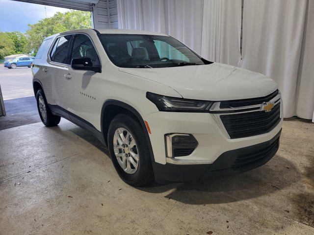 used 2022 Chevrolet Traverse car, priced at $28,368