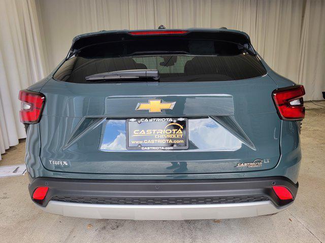 new 2025 Chevrolet Trax car, priced at $24,743