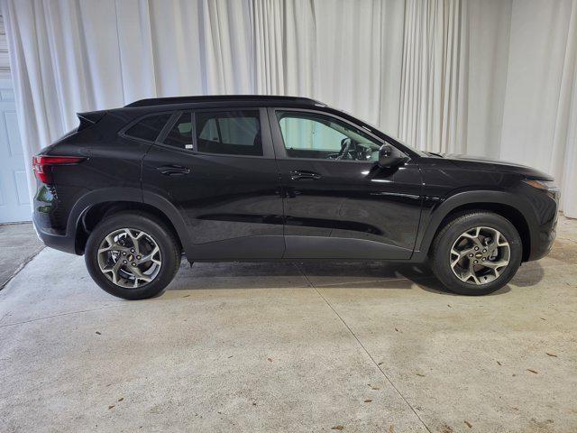new 2025 Chevrolet Trax car, priced at $24,873
