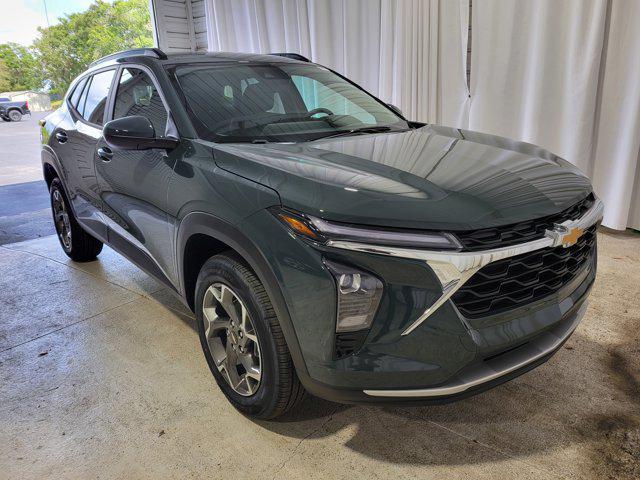 new 2025 Chevrolet Trax car, priced at $25,330