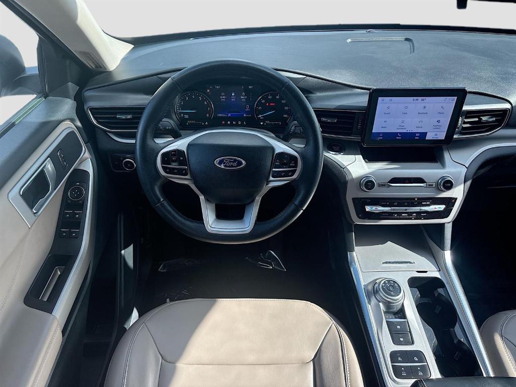 used 2024 Ford Explorer car, priced at $27,495