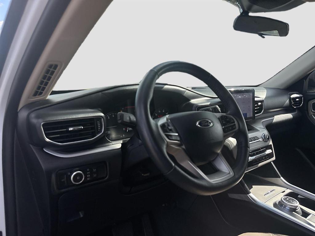 used 2024 Ford Explorer car, priced at $27,495