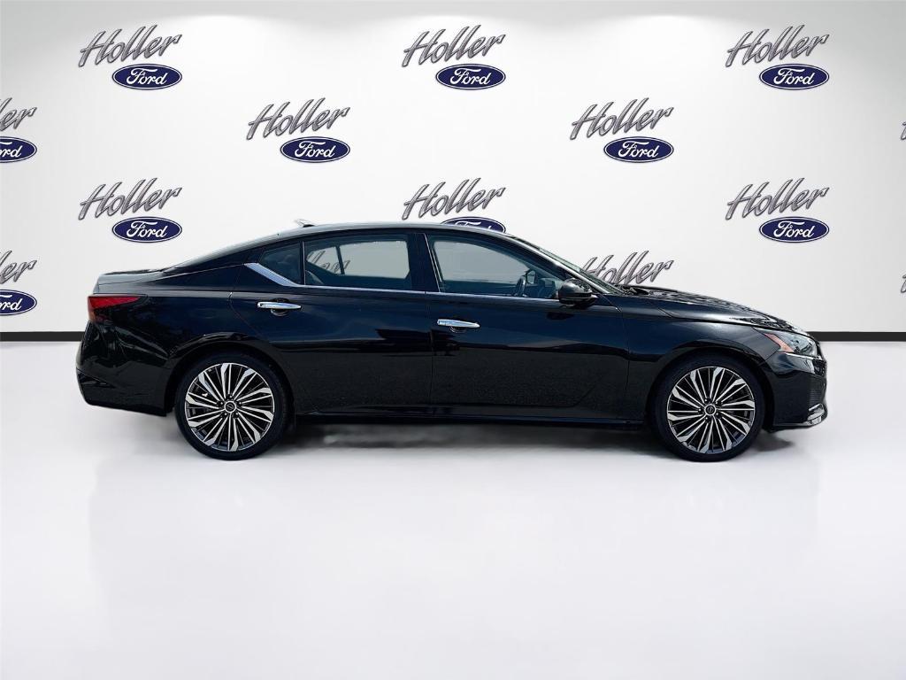 used 2023 Nissan Altima car, priced at $18,295