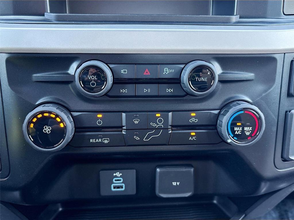 new 2025 Ford F-250 car, priced at $65,575