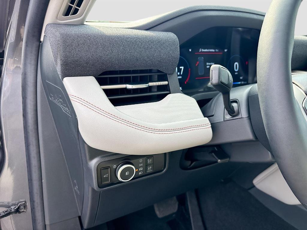 new 2025 Ford Explorer car, priced at $40,730