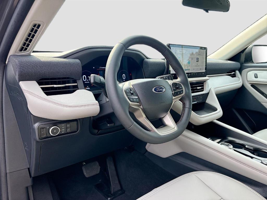 new 2025 Ford Explorer car, priced at $40,730