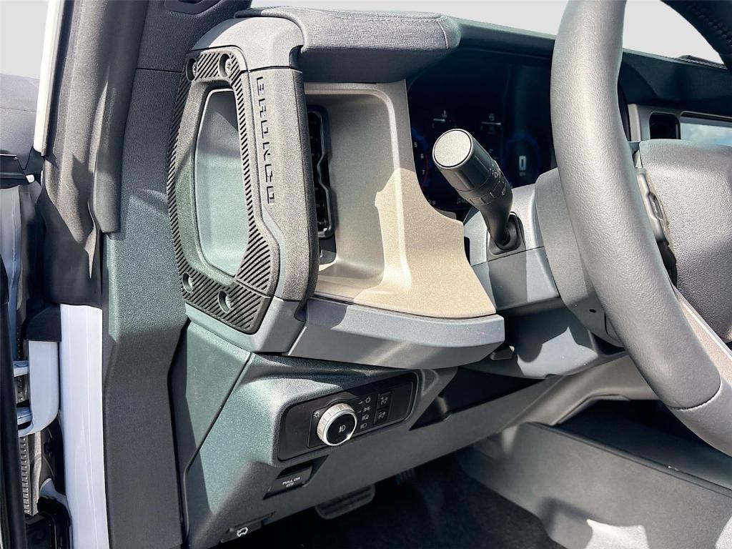 new 2025 Ford Bronco car, priced at $46,752