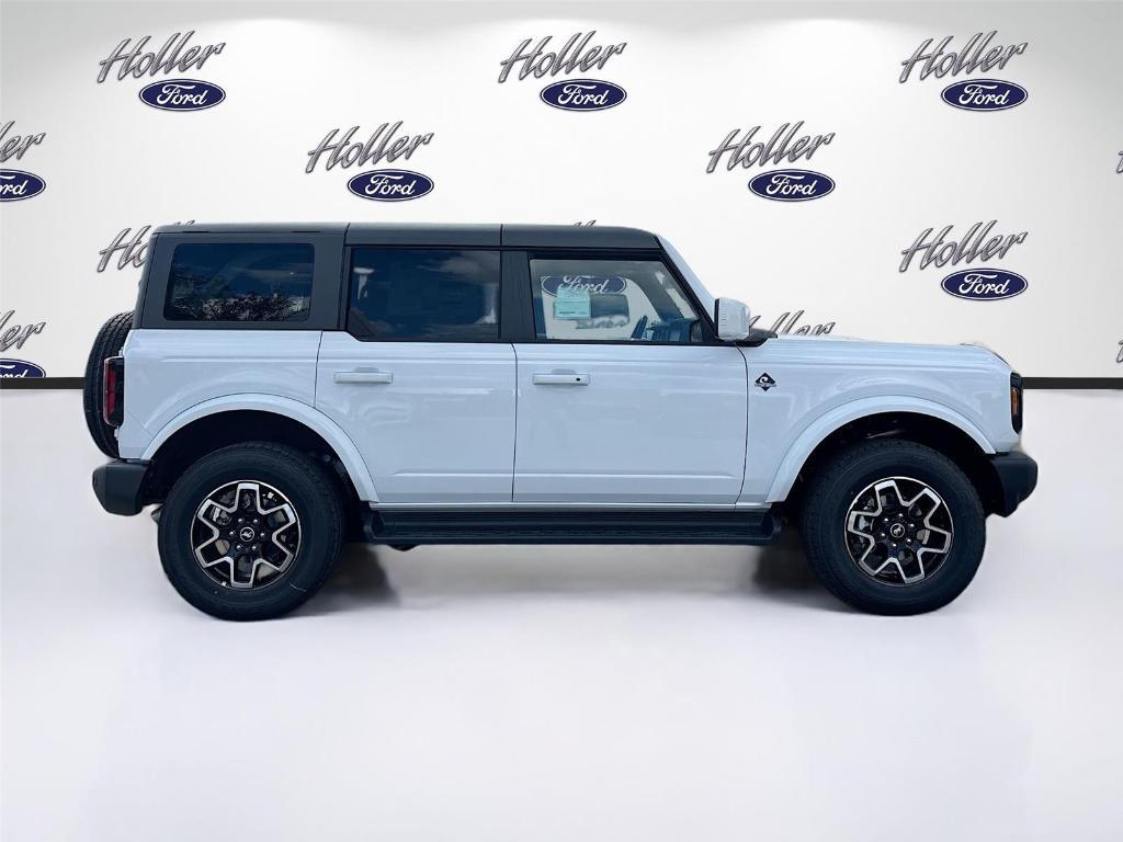 new 2025 Ford Bronco car, priced at $46,752