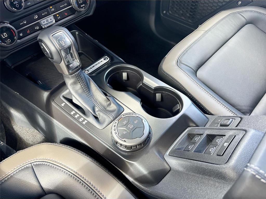 new 2025 Ford Bronco car, priced at $46,752