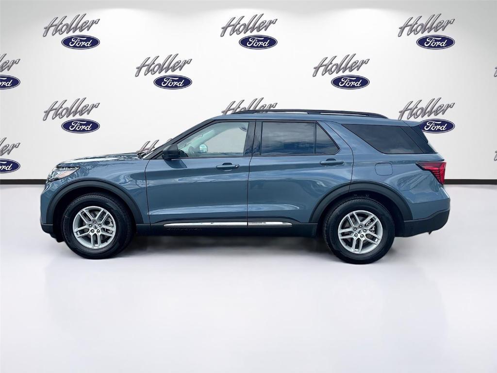 new 2025 Ford Explorer car, priced at $40,164