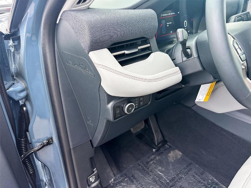 new 2025 Ford Explorer car, priced at $40,164