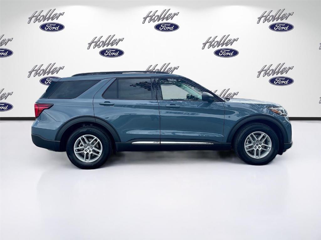 new 2025 Ford Explorer car, priced at $40,164