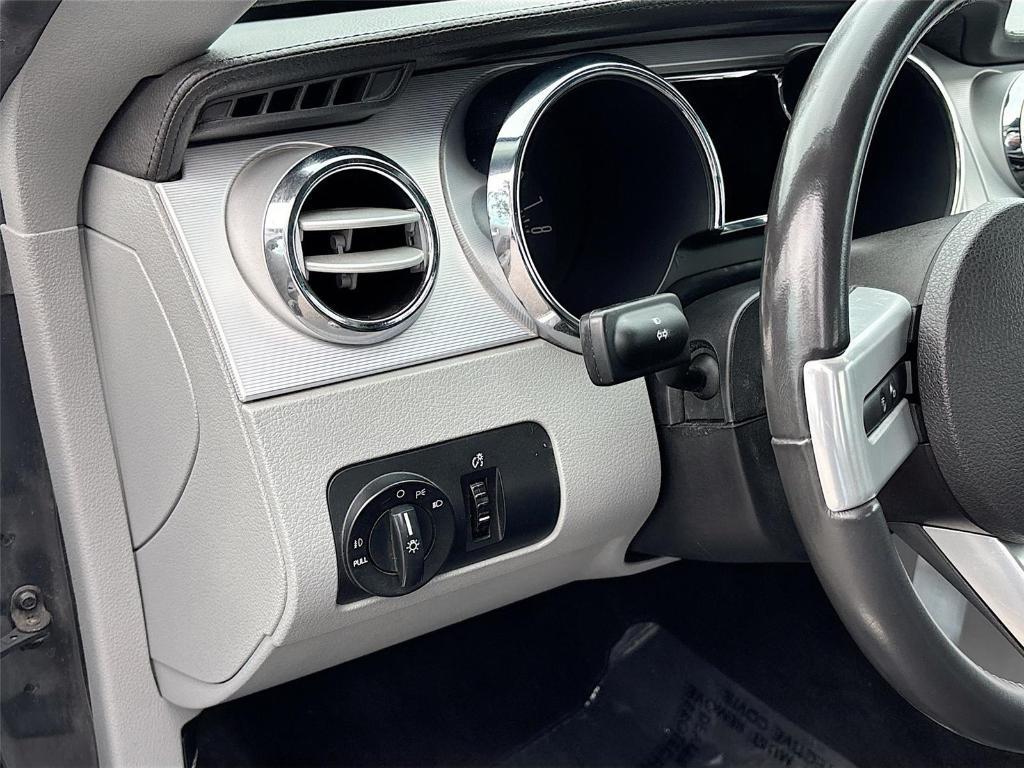 used 2007 Ford Mustang car