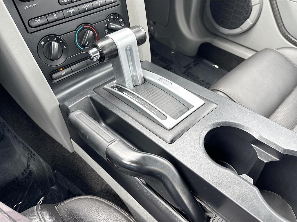 used 2007 Ford Mustang car