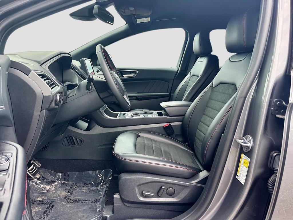 used 2024 Ford Edge car, priced at $30,495