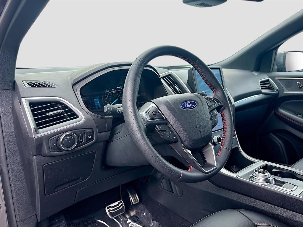 used 2024 Ford Edge car, priced at $30,495