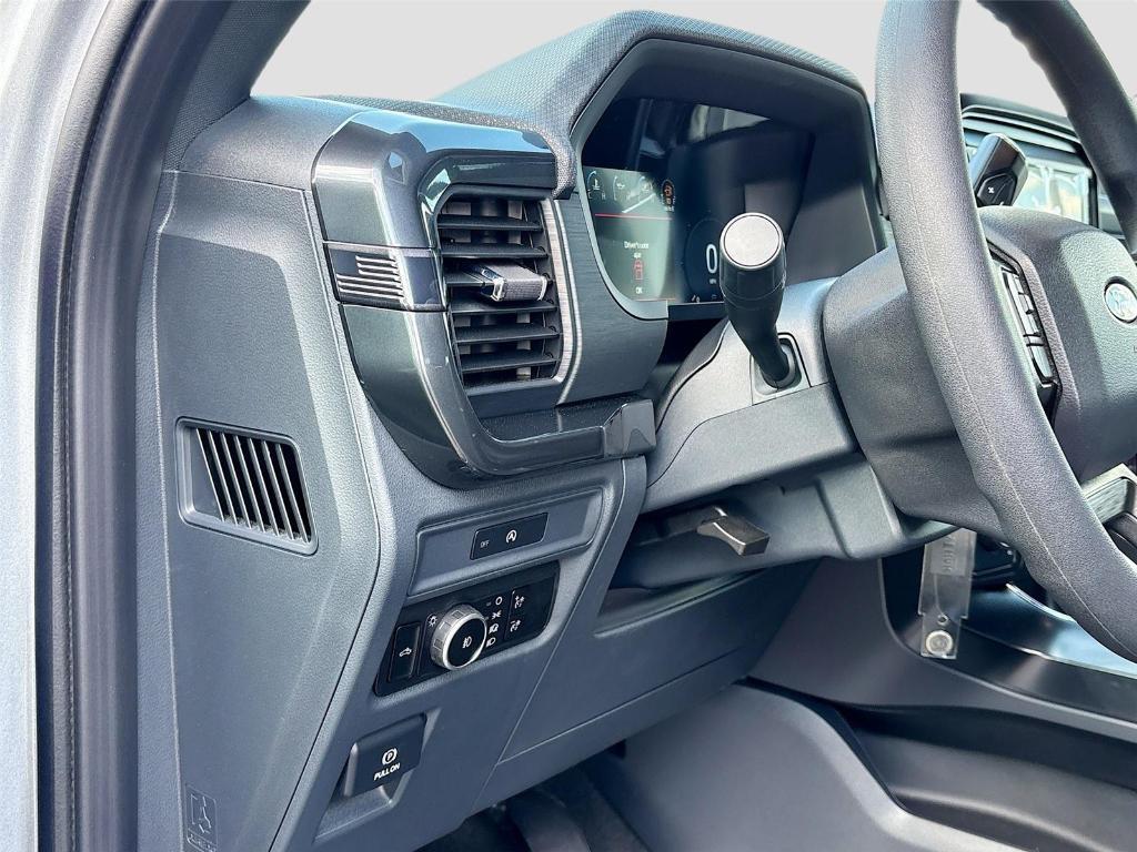 new 2025 Ford F-150 car, priced at $52,375
