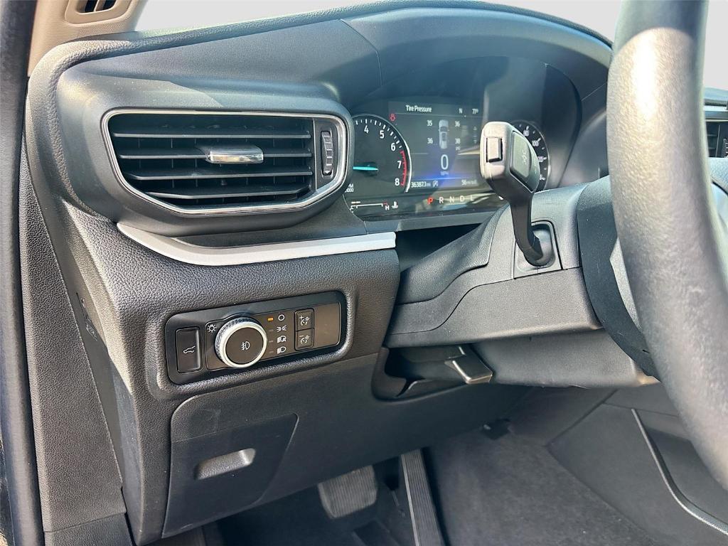 used 2024 Ford Explorer car, priced at $27,997