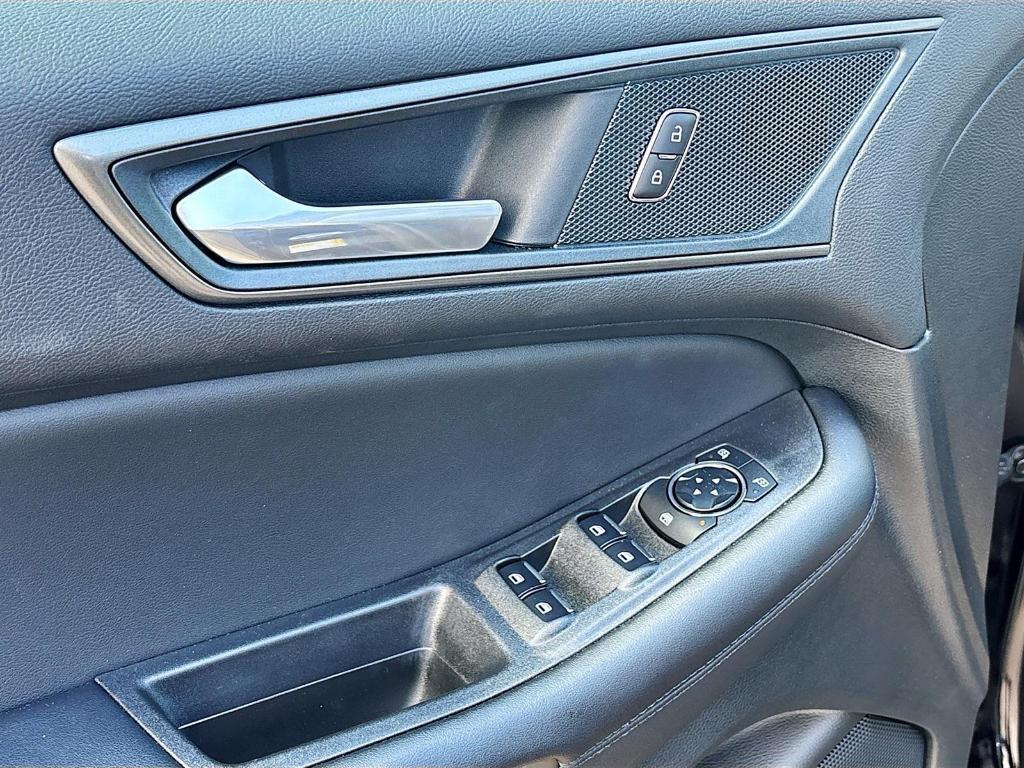 used 2024 Ford Edge car, priced at $28,495