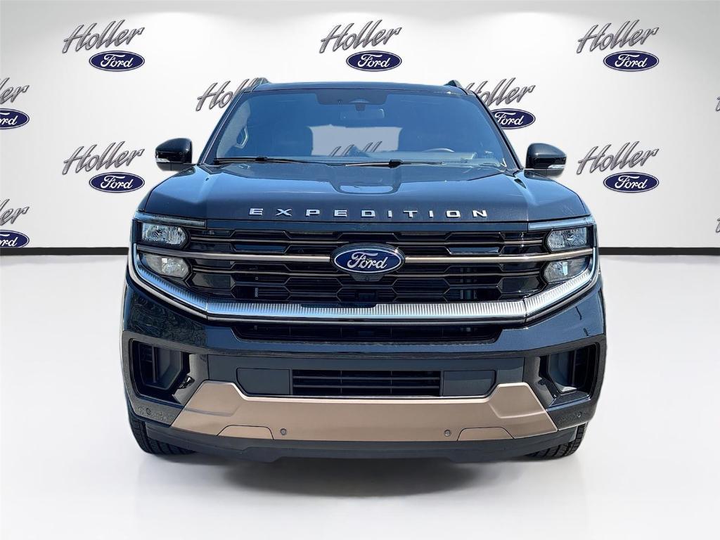 new 2025 Ford Expedition car, priced at $83,995