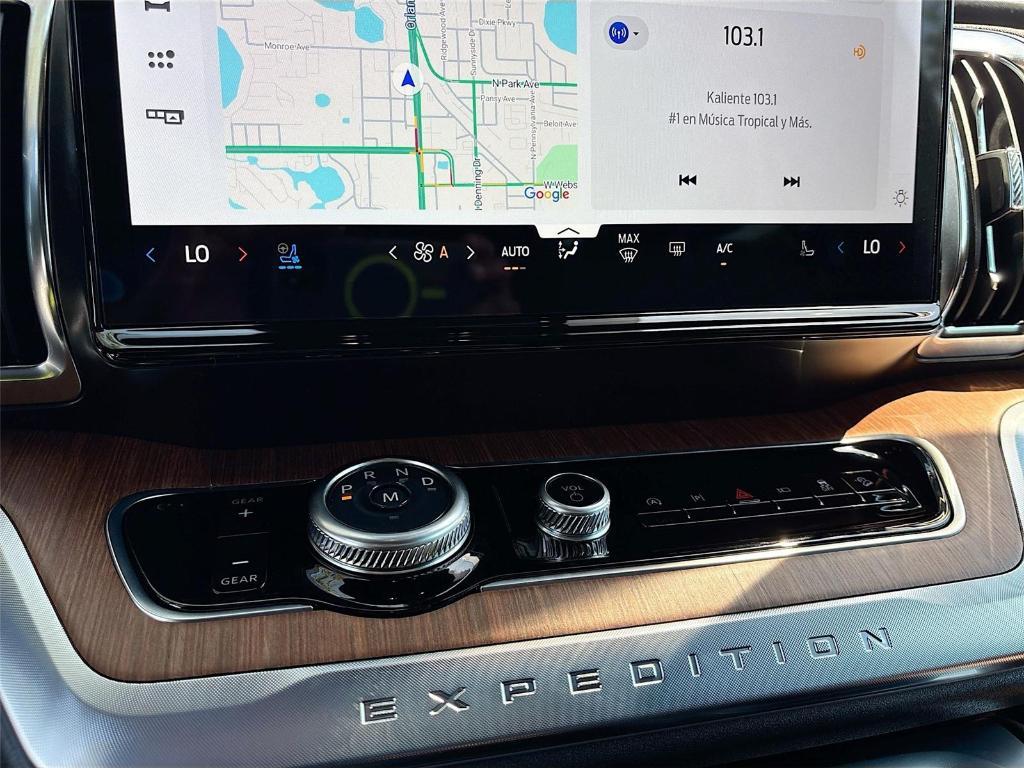 new 2025 Ford Expedition car, priced at $83,995
