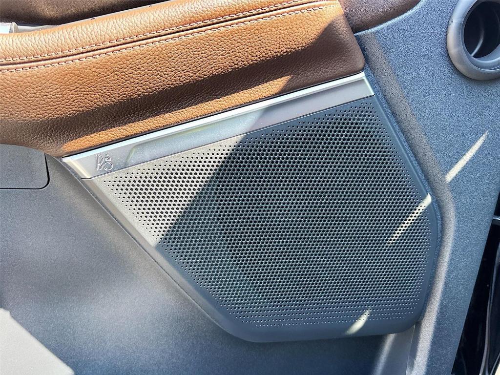 new 2025 Ford Expedition car, priced at $83,995