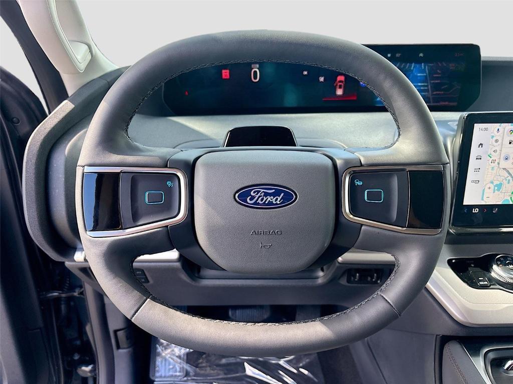 new 2025 Ford Expedition car, priced at $69,083