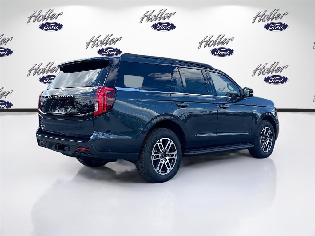 new 2025 Ford Expedition car, priced at $69,083
