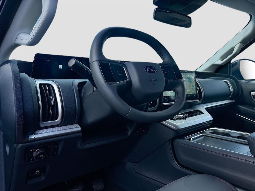 new 2025 Ford Expedition car, priced at $69,083
