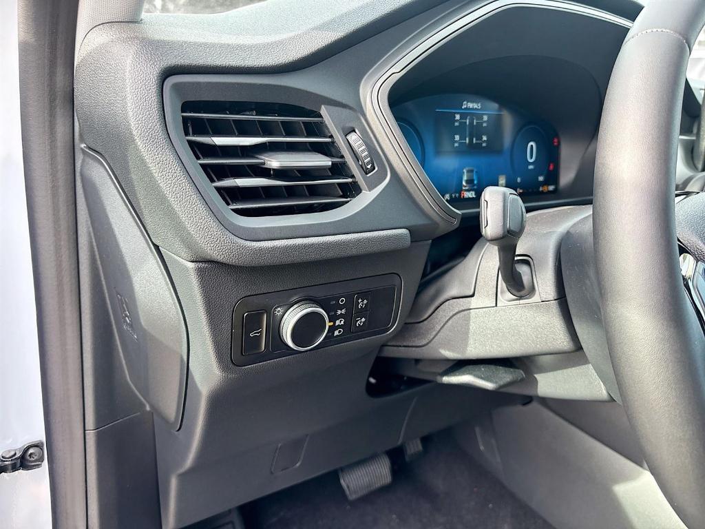 new 2025 Ford Escape car, priced at $29,400