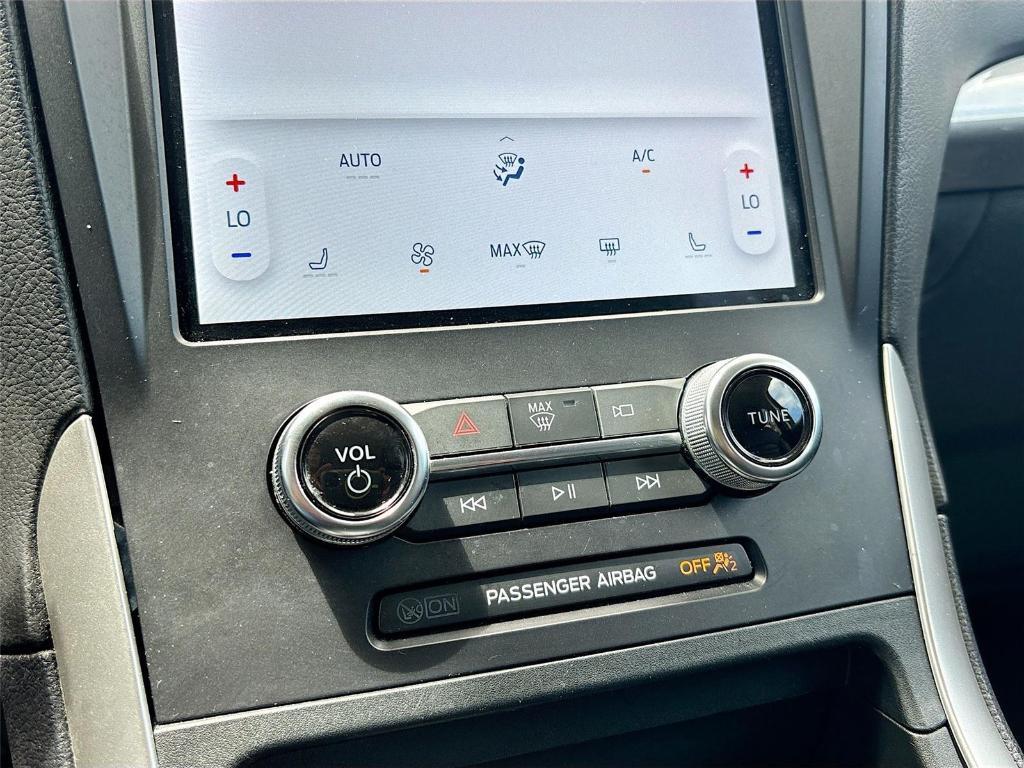 used 2024 Ford Edge car, priced at $19,595