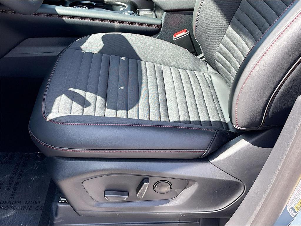 new 2025 Ford Explorer car, priced at $46,015