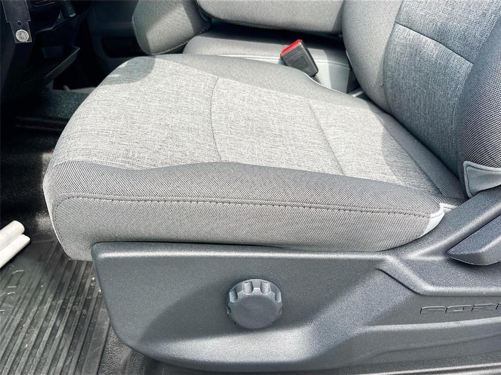 new 2025 Ford F-250 car, priced at $58,910