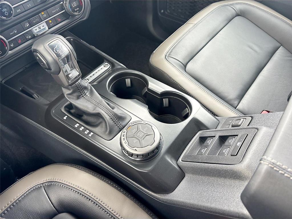 new 2025 Ford Bronco car, priced at $48,533