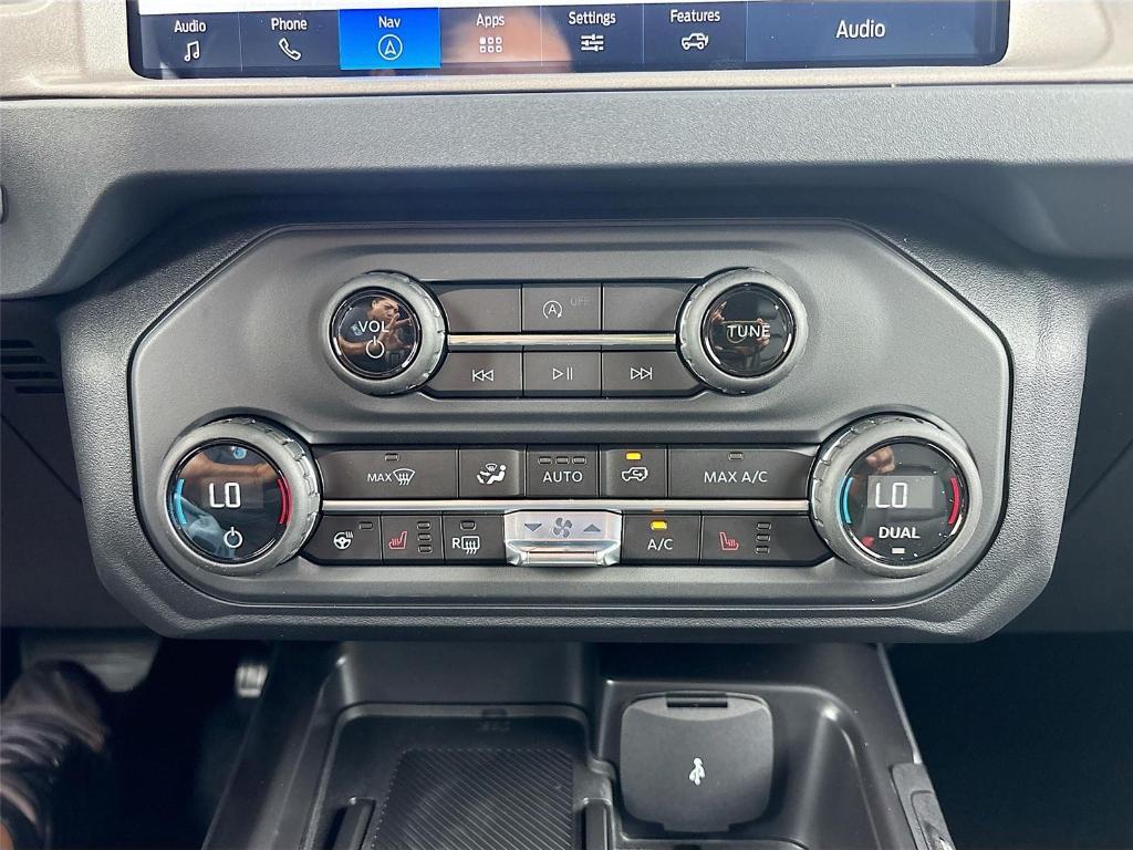 new 2025 Ford Bronco car, priced at $48,533