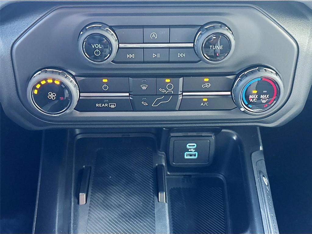new 2025 Ford Bronco car, priced at $41,860