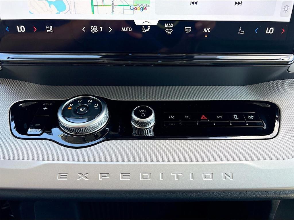 new 2025 Ford Expedition car, priced at $66,500